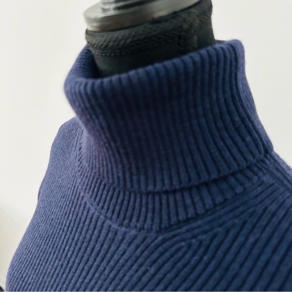 Sz S Aritzia WILFRED Montpellier Cropped Turtleneck Sweater in Navy - Picture 3 of 6
